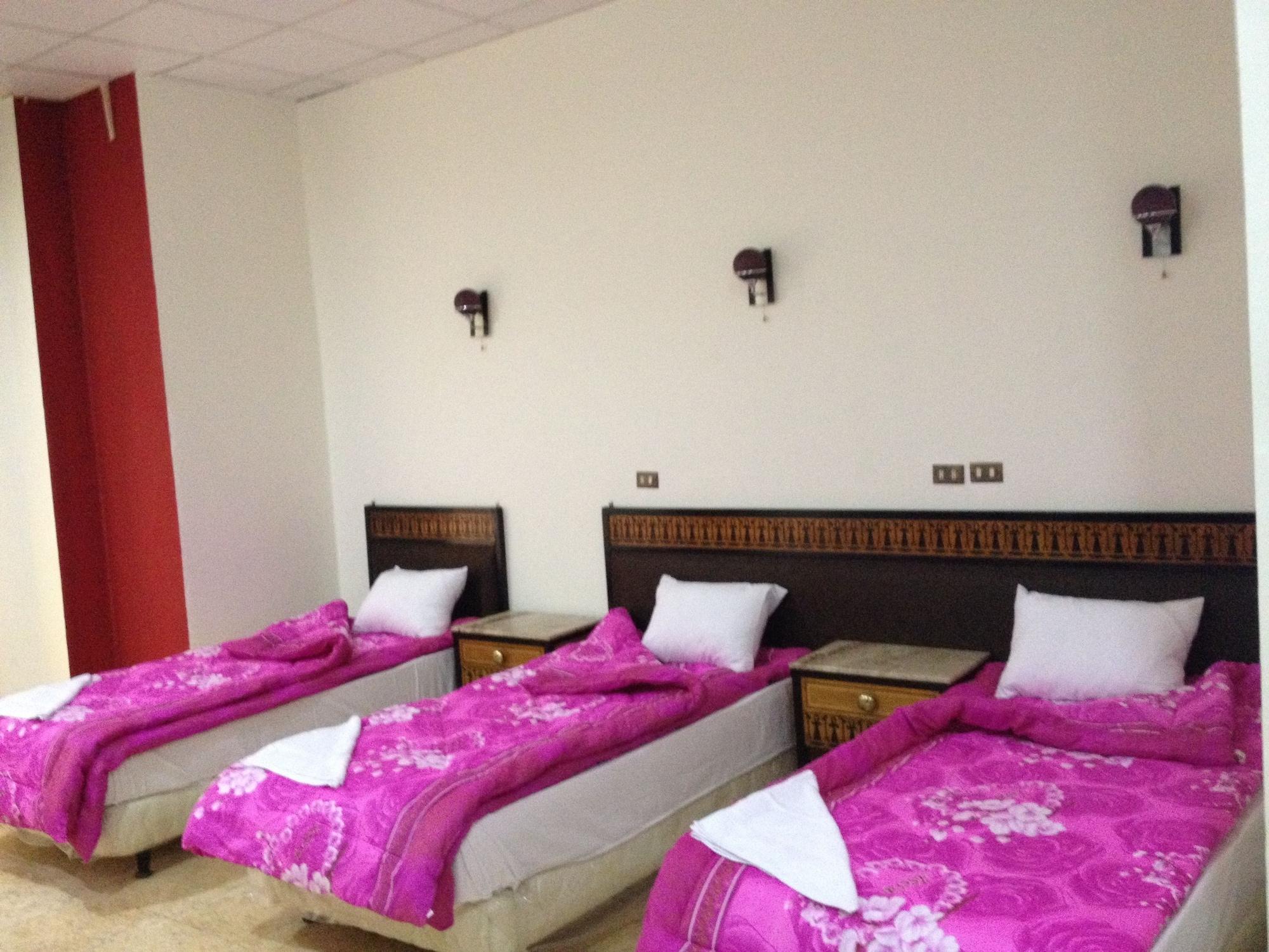 One Season Hostel Kaherah Luaran gambar